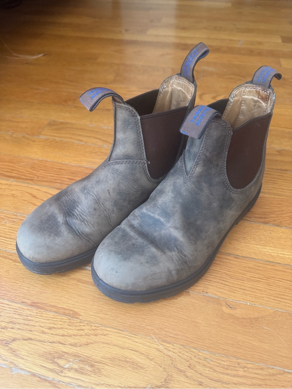 Blundstones thermal Chelsea 584 size 7.5 rustic brown